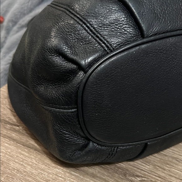 Michael Kors Medium East West Black Leather Tote/Bag GUC retail $398 - Picture 4 of 7